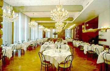 Hotel Cristallino & Suites